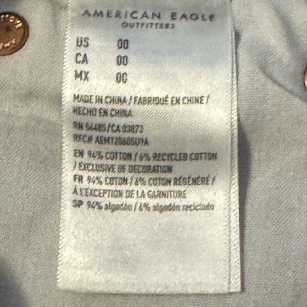 NWT American Eagle Outfitters Distressed Low Rise Tomgirl Shorts - Picture 5 of 6